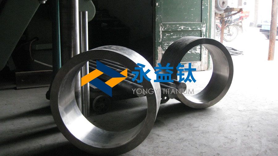 TC11钛合金大规格环材的组织与机能钻研